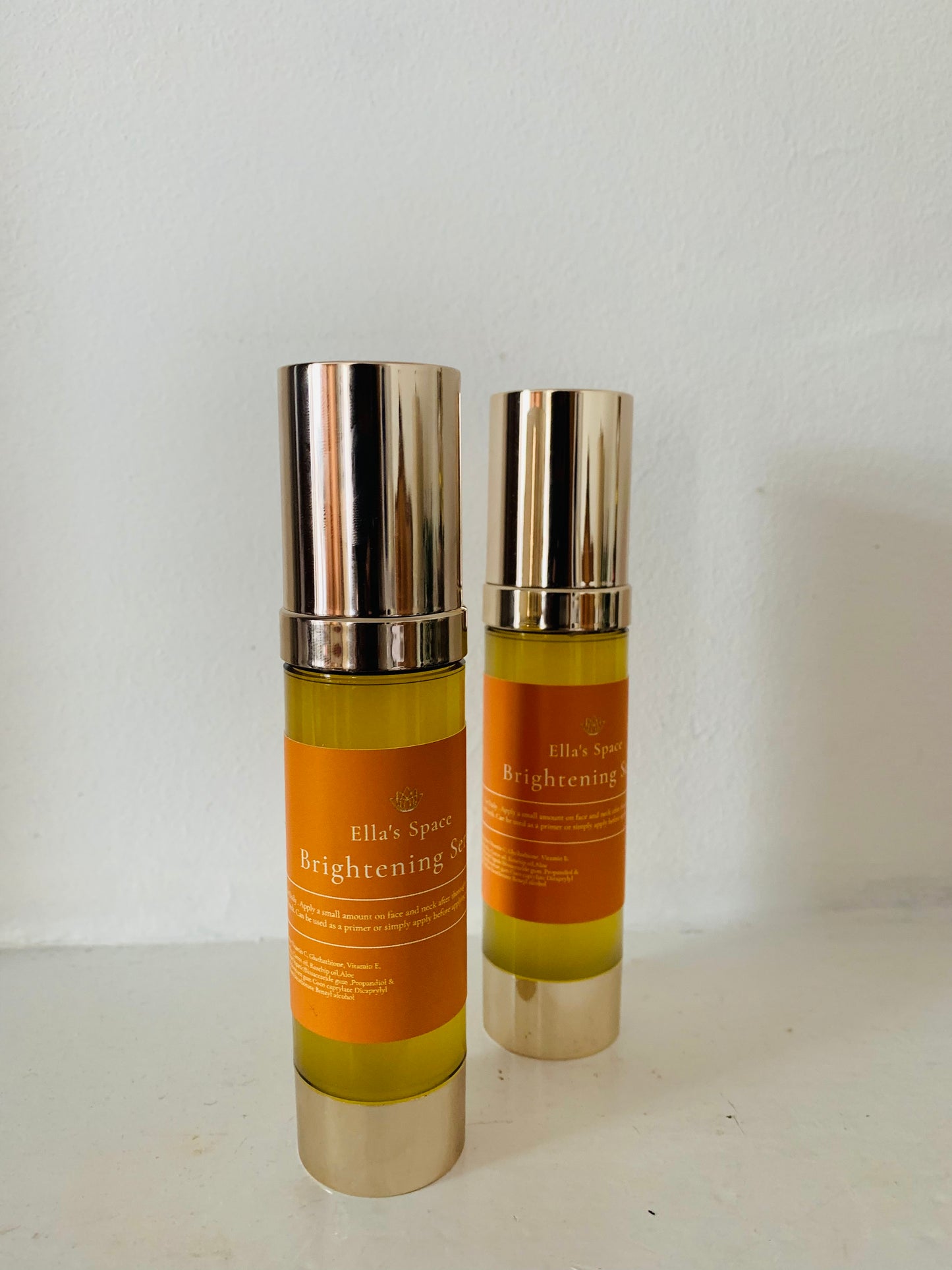 Serum : Brightening  Serum : A blend of plant extracts  that rejuvenate the skin, improve texture and feel of the skin.